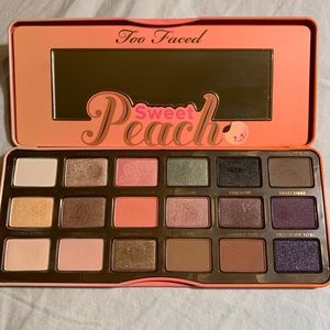 Too Faced Sweet Peach eyeshadow palette